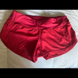 Lululemon speed up shorts 2.5 inseam shorts Red